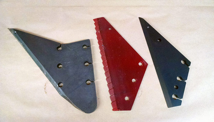 augers, knives, and kickers for vertical feed tmr mixers